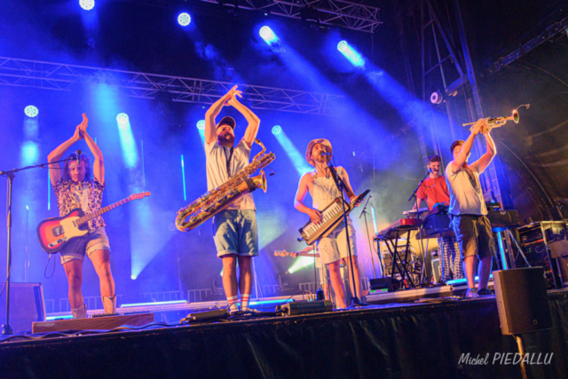 Concert Le Trottoir à Festicolor 2023 © M. Piedallu